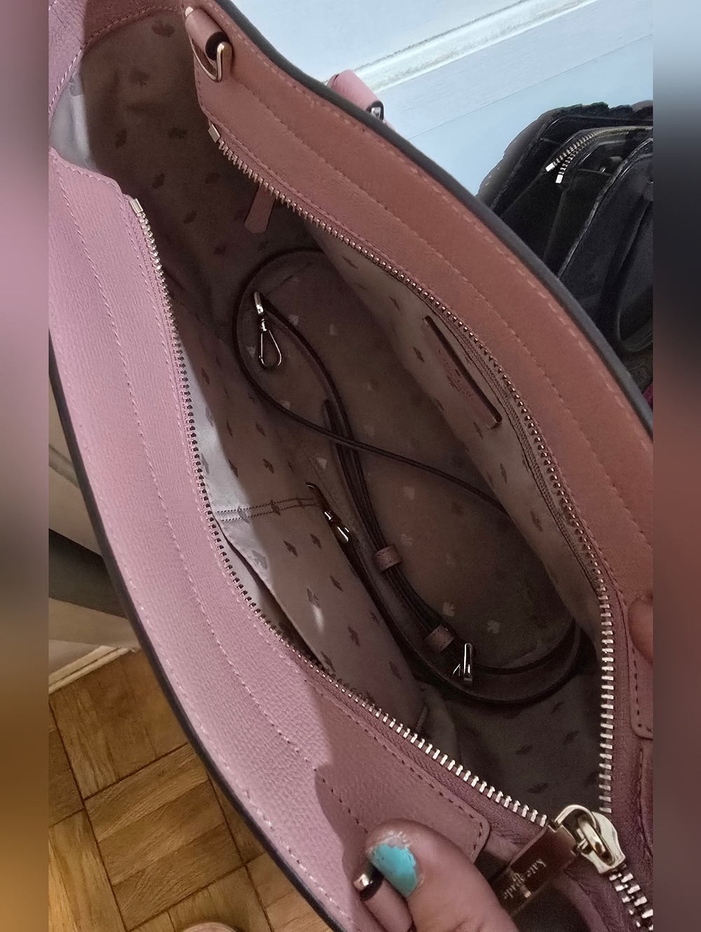 Kate Spade Purse (Like New) PRICE FIRM - Picture 5 of 6